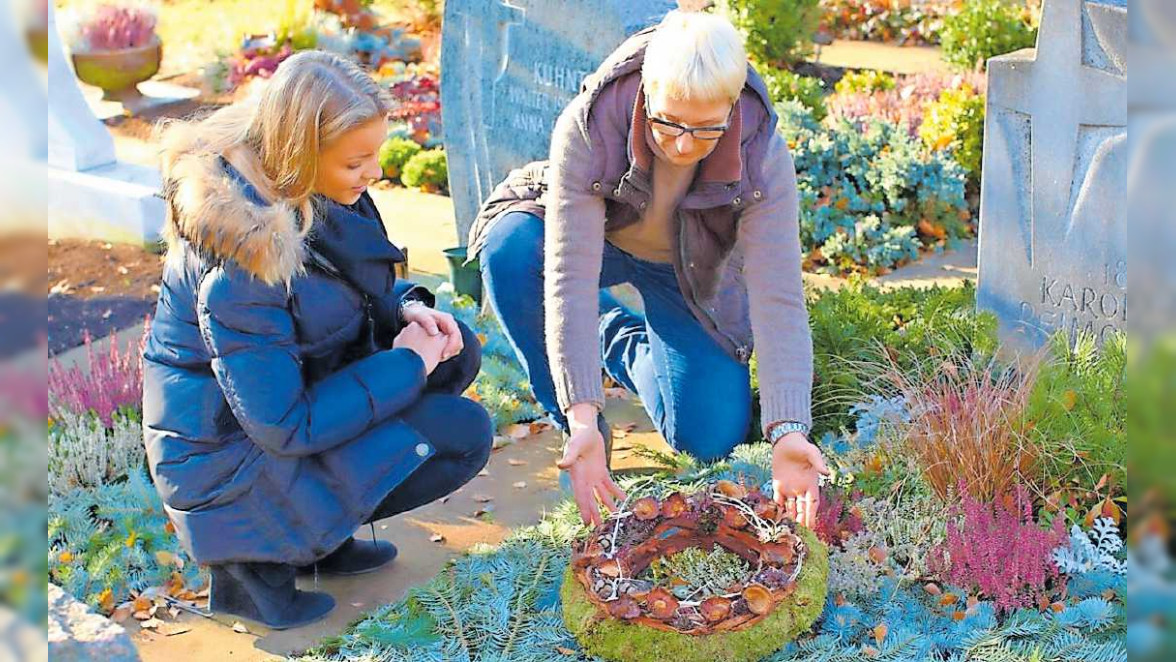 Herbstleuchten auf dem Friedhof - Ein Besuch wird zum besonderen Erlebnis