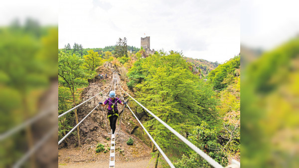 Manderscheider Burgenklettersteig: Der beste außer-alpine Klettersteig Deutschlands