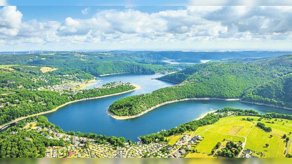 Eifel Tourismus - Wasser satt: erlebnisreiche Auszeit am Rursee