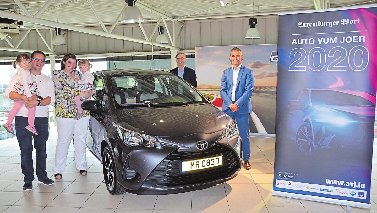 Ein Toyota Yaris geht nach Düdelingen